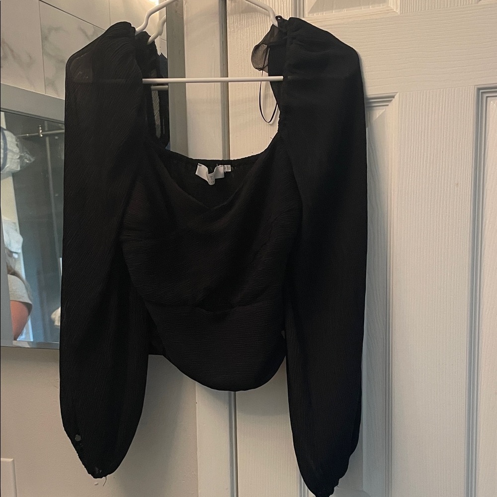 ASTR the Label  Black Puff-Sleeve Square Neck Long Sleeve Blouse